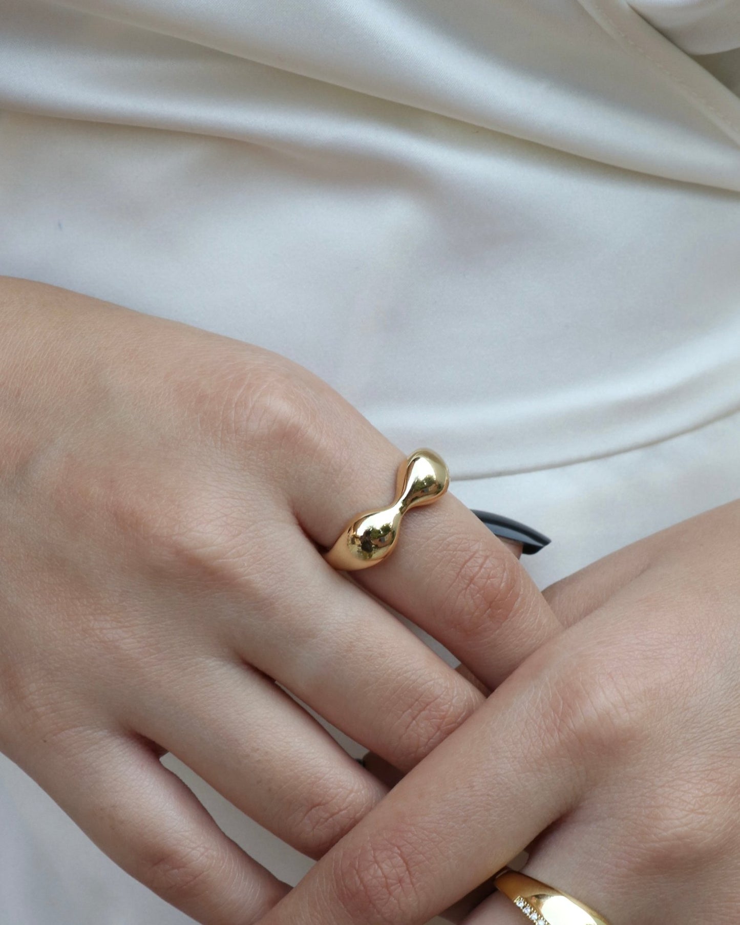 Bow Ring