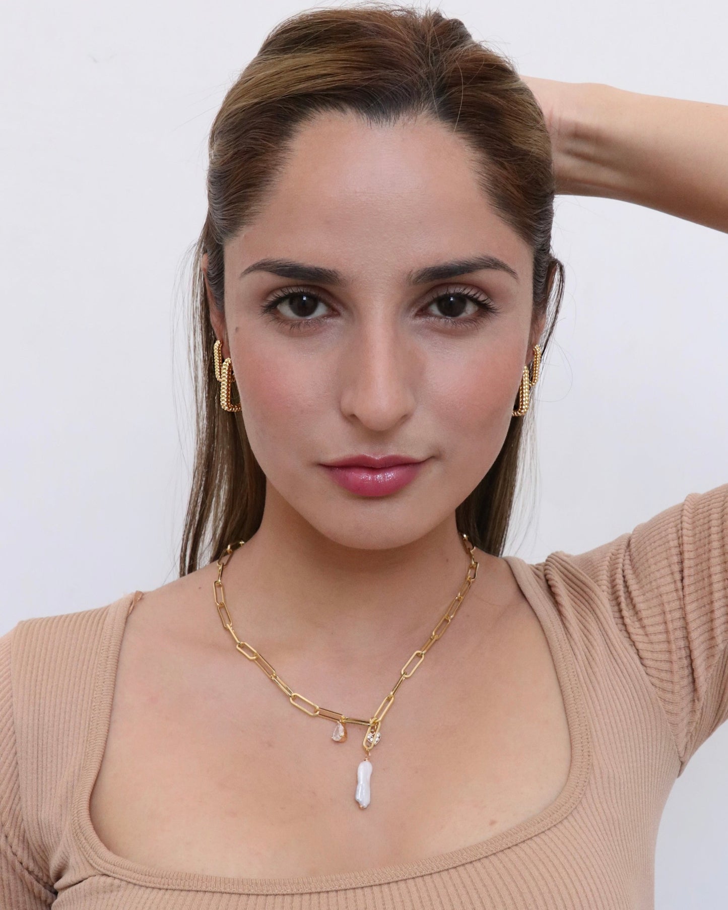 Luna Pearl Necklace