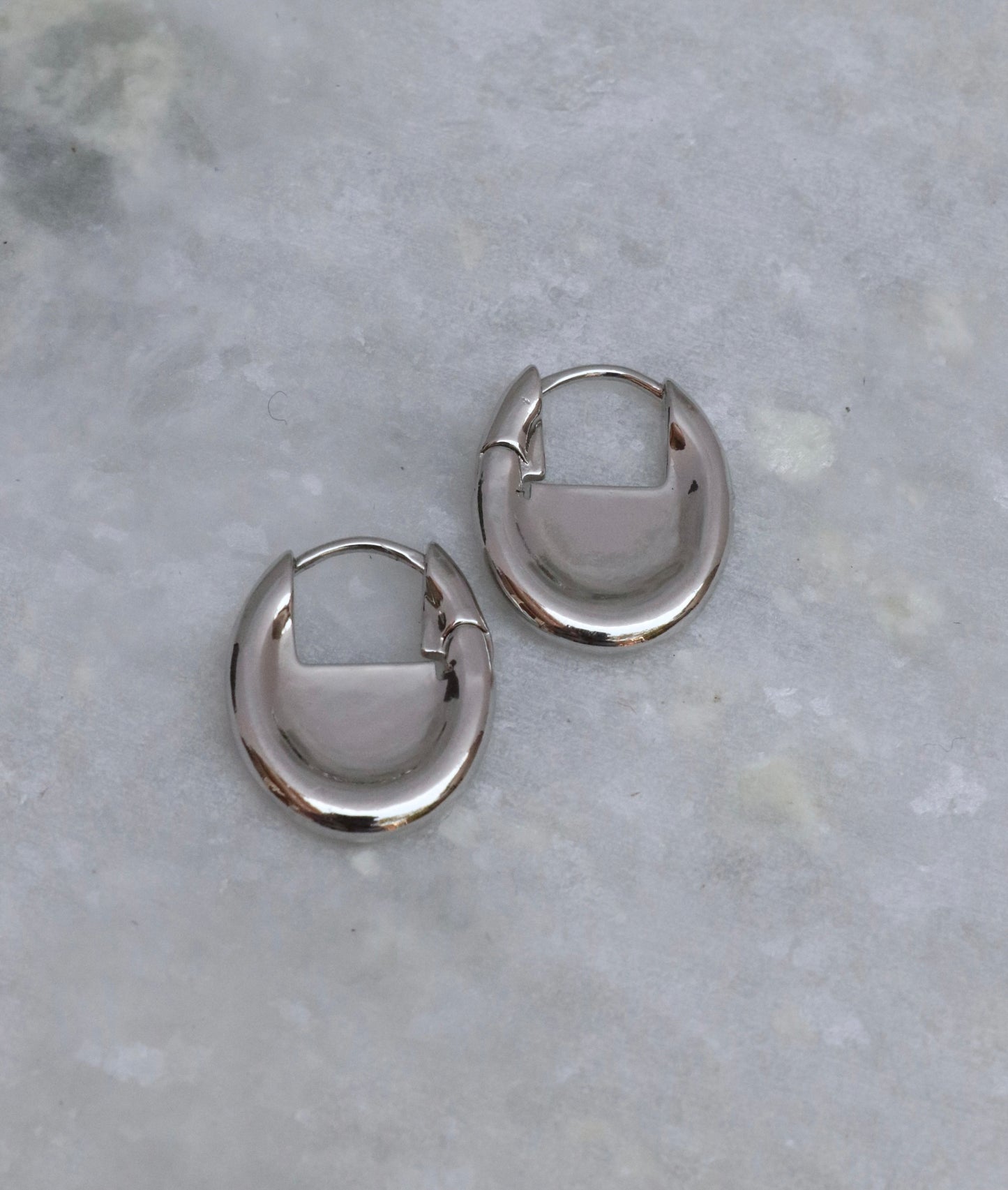 Oval Hoops