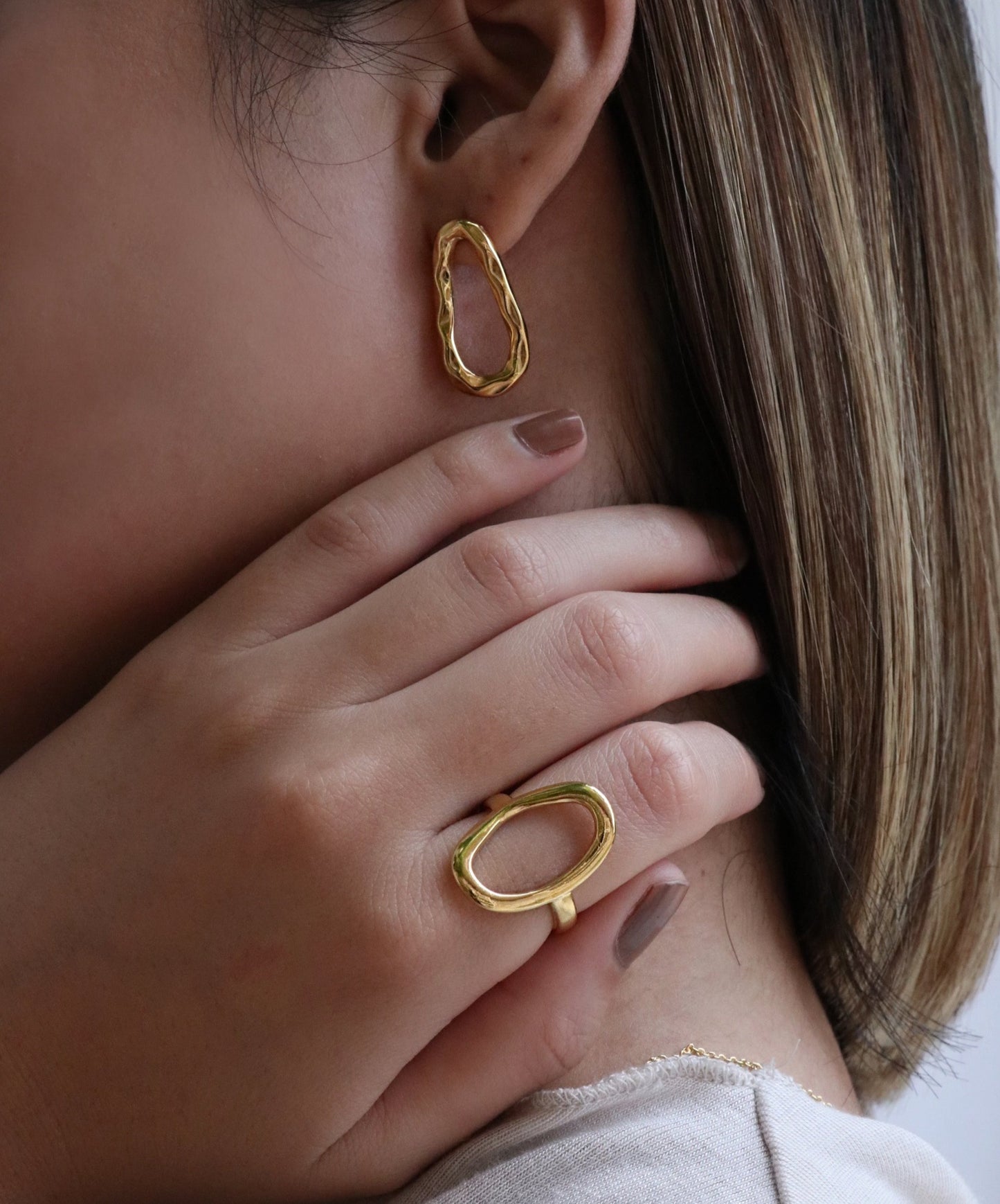 Twist Teardrop Earrings