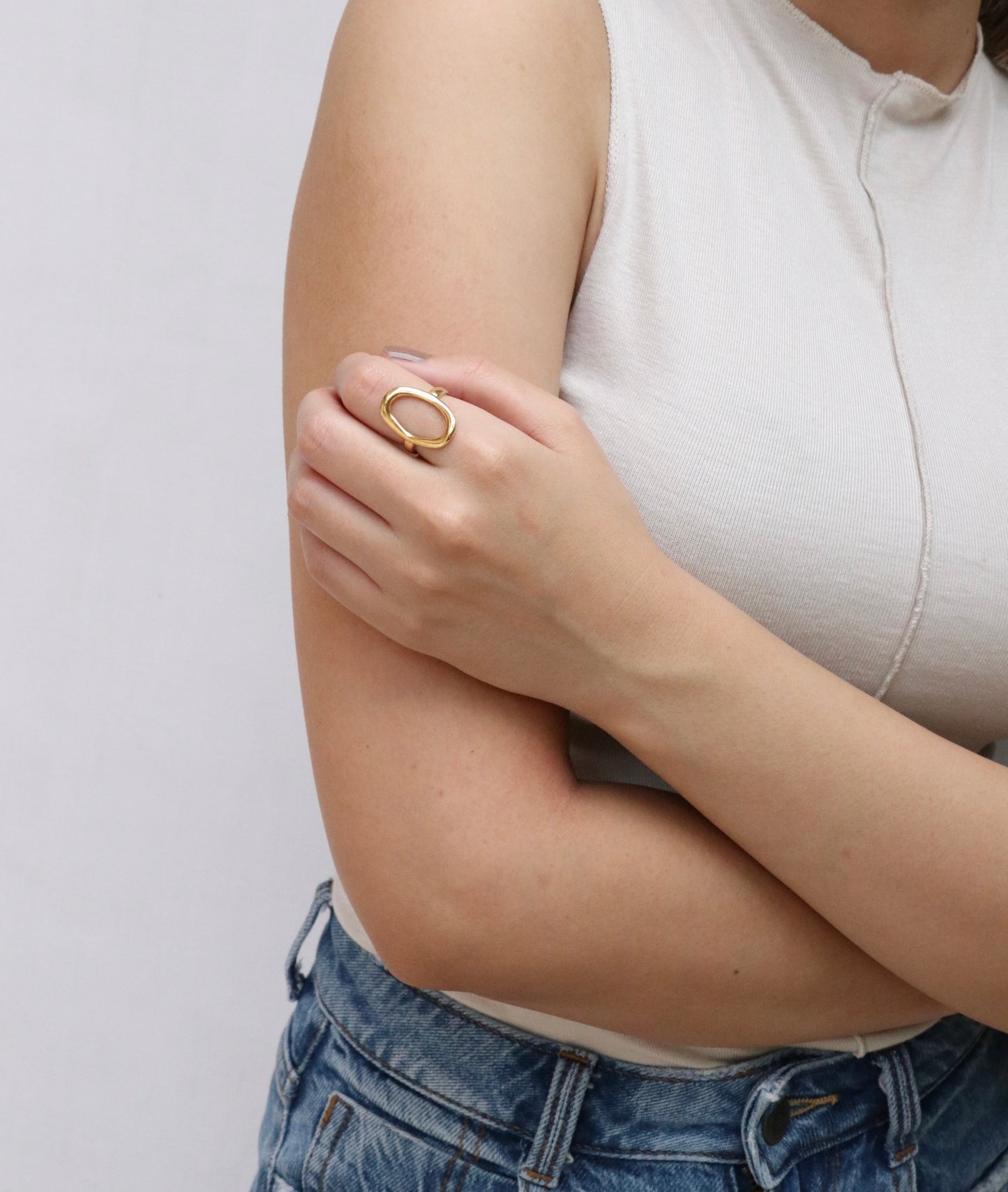 Hollow Oval Ring