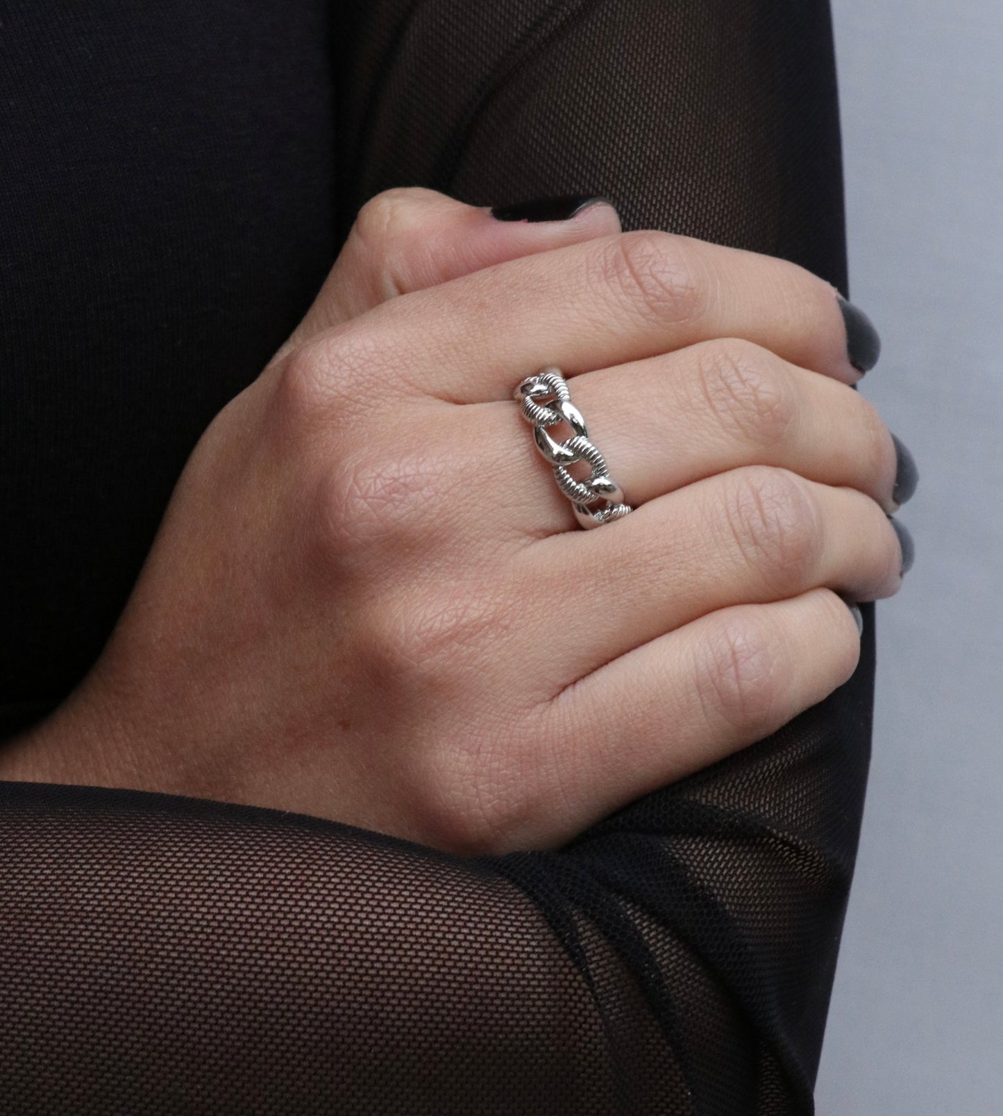 Platinum Isadora Curb Chain Ring