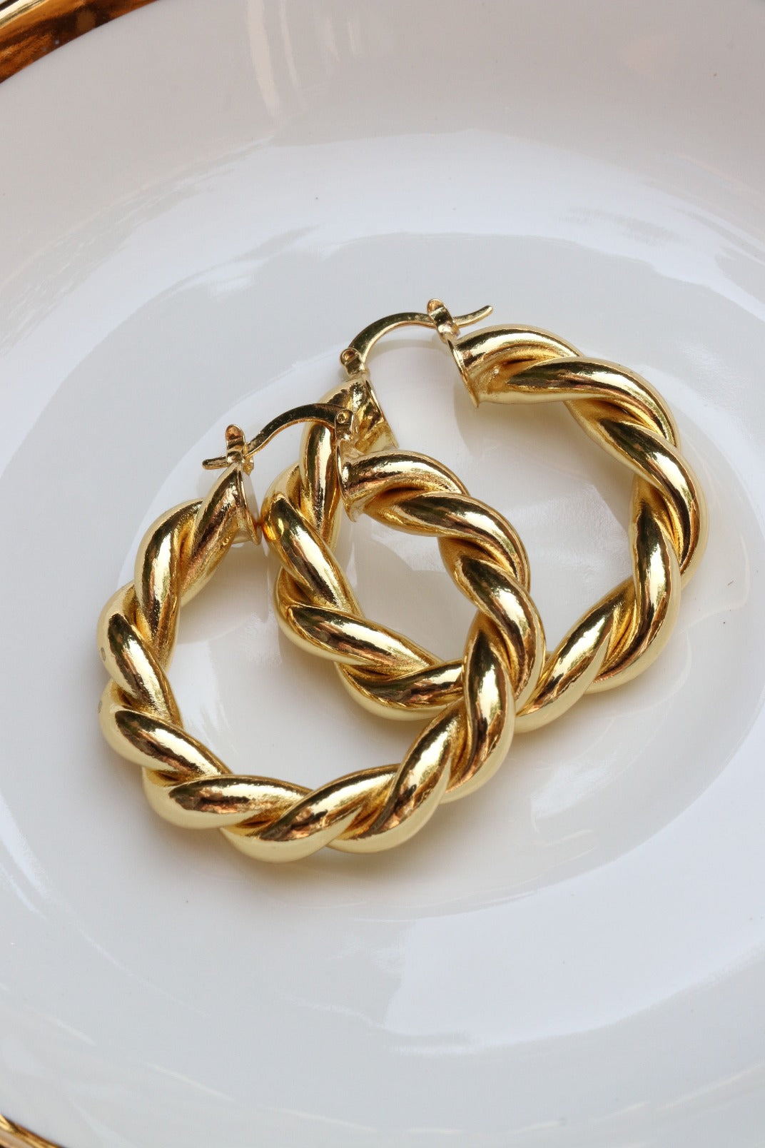 Twisted Desire Hoops